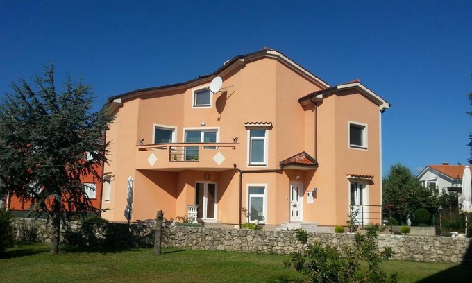 Krk House | Guest House Sonja