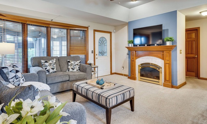 Grove City Apartment | Guest Unit at Villa w/ Outdoor Pool & Fireplace!