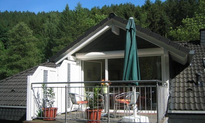 Monreal Apartment | Guesthouse - 4-bed apartment Löwenburg - Apartments Schoor