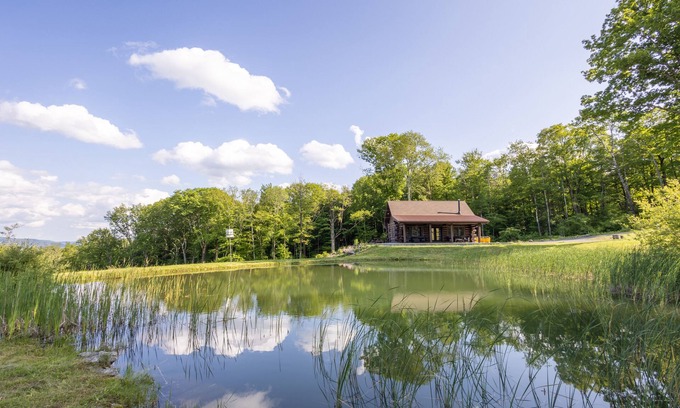 Mount Washington Cabin | Guesthouse Cabin vacation rentals in Berkshire County