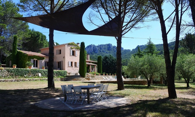La Roquebrussanne House | Guesthouse, Charming place to rent in Provence, perfect for relaxing holidays