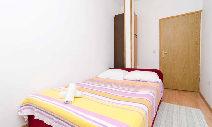 Sobra Apartment | #GUESTHOUSESOBRA Room with Balcony&Sea View, private ext. bathroom S5