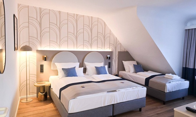 Ratingen Bed & Breakfast | guestified. LIYANA Hotel