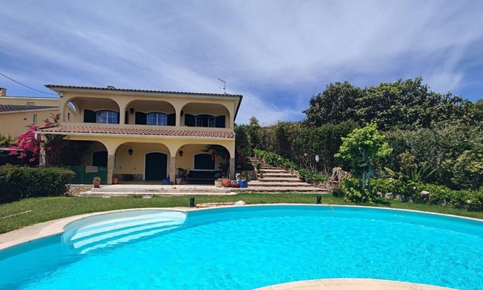 Sao Joao das Lampas Villa | GuestReady - Casa das Lampas