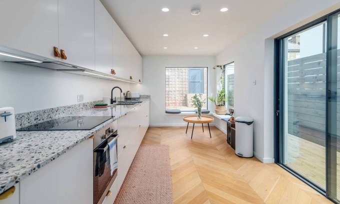 Hackney Wick Apartment | GuestReady - Charming 3BR Home in Trendy East London w/Terrace