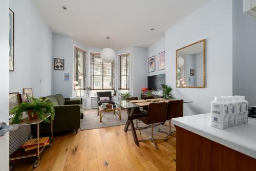 Notting Hill Apartment | GuestReady- Hidden gem in Notting Hill with garden