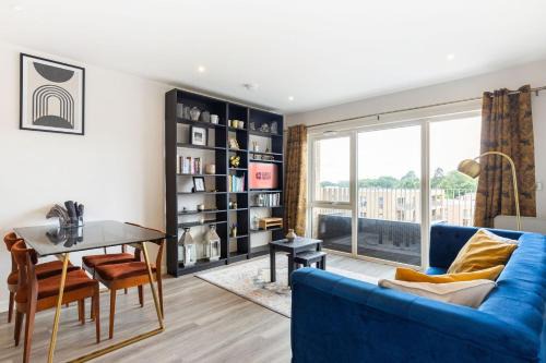 Whittington Apartment | GuestReady - Millbrook Park retreat with balcony