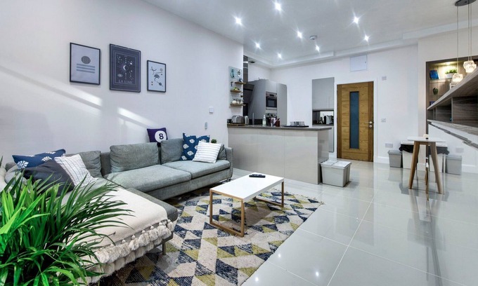 Merchiston Apartment | GuestReady - Modern apt in Polwarth