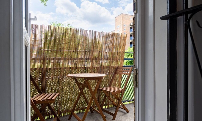 Homerton Apartment | GuestReady - Modern comfort in Hackney