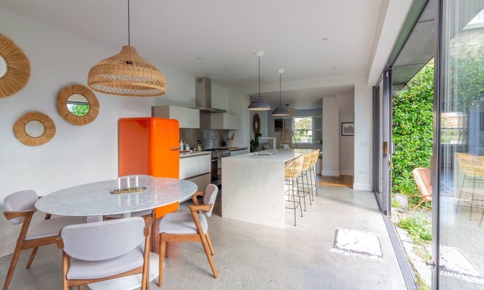 Dublin Apartment | GuestReady - Modern villa in Glenageary
