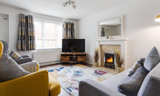 Eccles House | GuestReady - Newly renovated near Trafford centre
