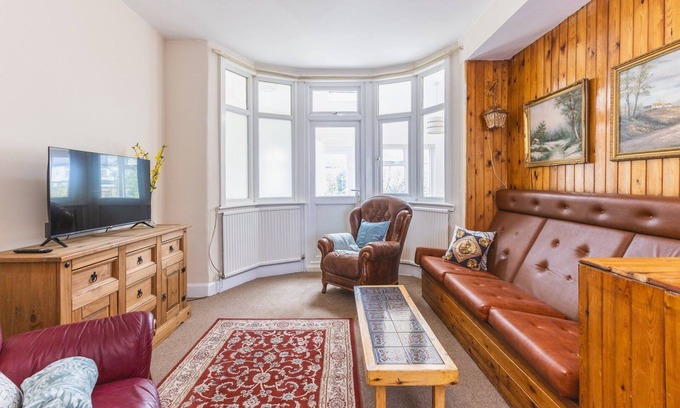 Finchley House | GuestReady - Relaxing Finchley retreat with garden