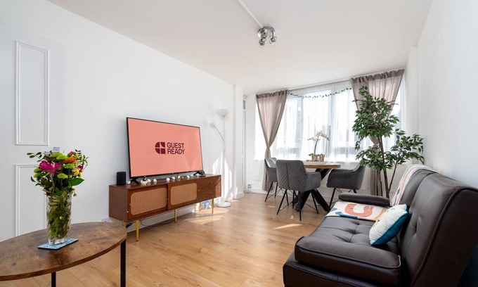 North Finchley Apartment | GuestReady - Serene retreat in North Finchley