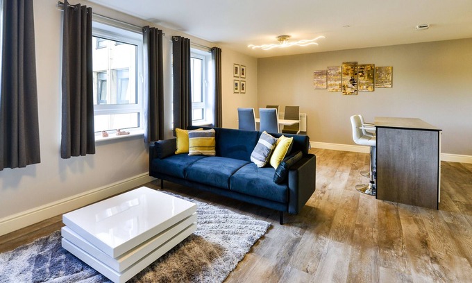 Ellemford Apartment | GuestReady - Stylish & Welcoming Apartment in Chesser, Edinburgh!