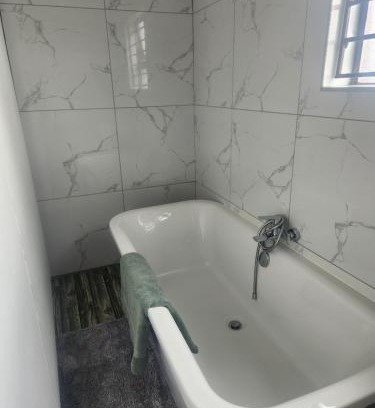 Greater Johannesburg Metropolitan Area House | Guests on the Marguerite