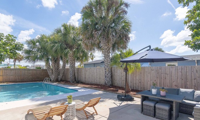 Greater Pinellas Point House | Gulf Coast Oasis | 3 BR Home | Pool and Backyard