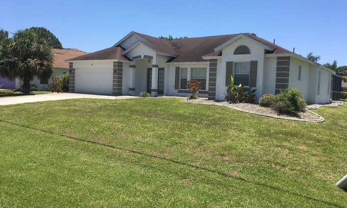 Long Meadow Villa | Gulf Coast Villa On Rotonda West Nature Reserve With A Private Pool And Jeti