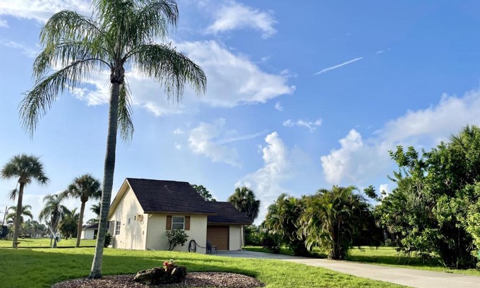 Gulf Cove House | Gulf Cove 2458 Peaceful and quaint paradise gateway