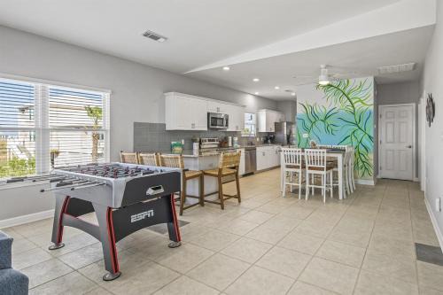 Fort Morgan House | Gulf Shores Haven Pools Tent Tiki Bar Games Pool Table Early Checkin
