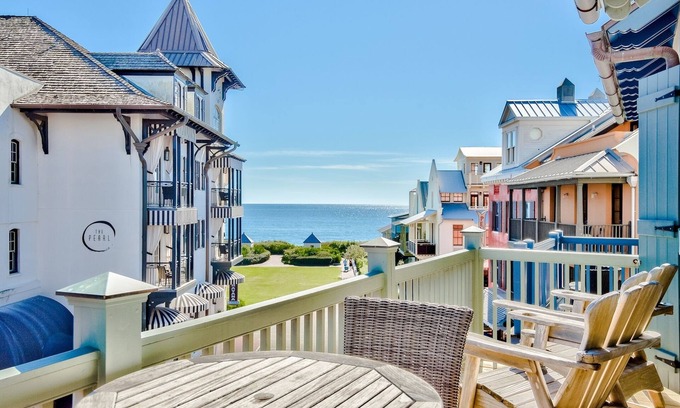 Rosemary Beach Condo | Gulf View: Crown Penthouse on Main St, across from Pearl Hotel