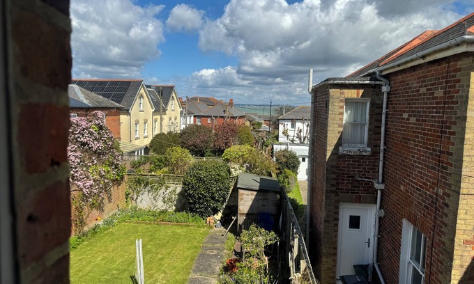 Seaview Cottage | Gulls, charming seaside cottage, centrally located in the heart of the village
