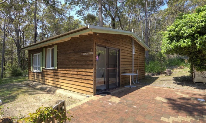 Denmark Ski Chalet | Gum Grove Chalets - Acacia