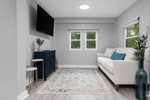 Nellysford House | Gum Tree 01 with Wintergreen Advantage