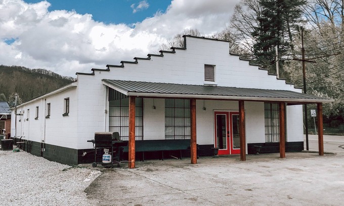 Elgin Cabin | Gunter's Getaway - Windrock- sleeps 16