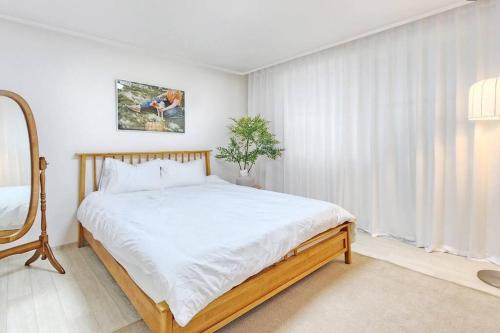 Jowon-dong Villa | #guro digital complex station 10min #clean #2rooms #netflix