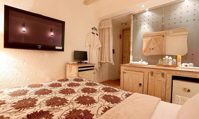 Guro Hotel | Guro Syal