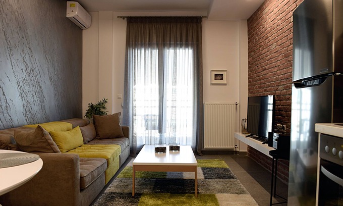 Thessaloniki City Centre Apartment | Gusto Luxury Apt Must