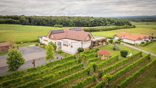 Kloech Hotel | Gustoplatzl