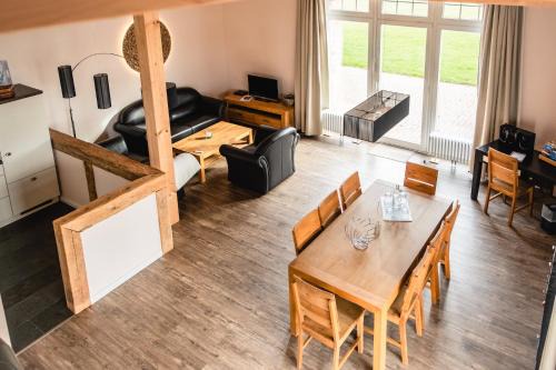 Geelbyholz House | Gut-Royum-Grosse-Diele