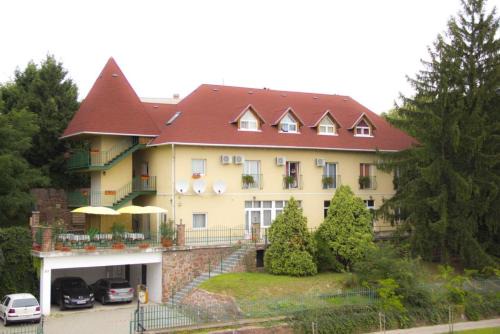 Balatonalmadi House | Gutenberg Villa