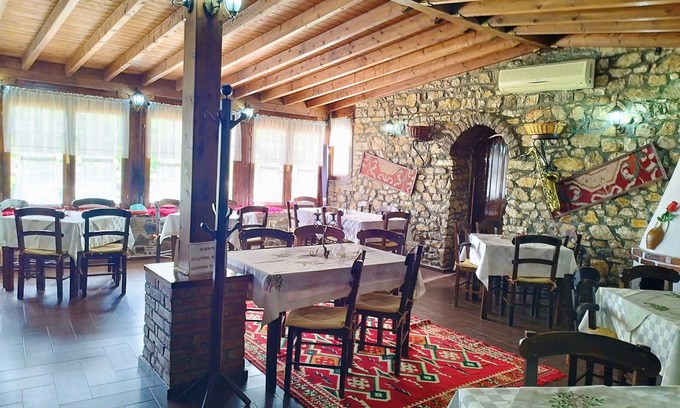 Berat Hotel | Guva Mangalem