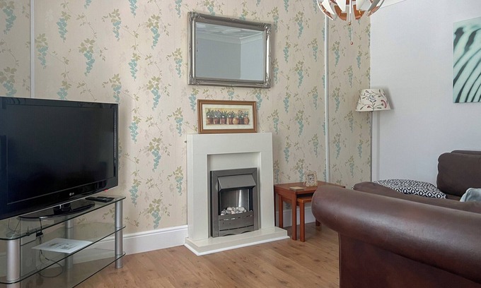Burry Port Cottage | Gwenynen Fel Cottage