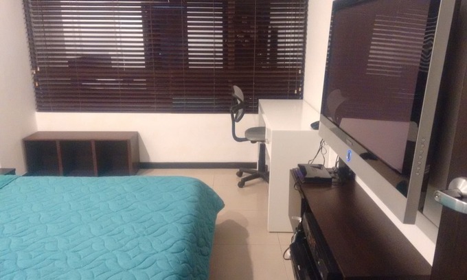 Simon Bolivar Apartment | Gye Airport Suite With 24 Hr Staff + Transfers