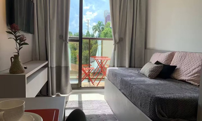 Mossungue Apartment | Gym, laundry, hot/cold air, Smart TV