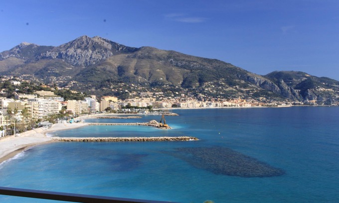 Roquebrune-Cap-Martin Hotel | Hôtel Alexandra
