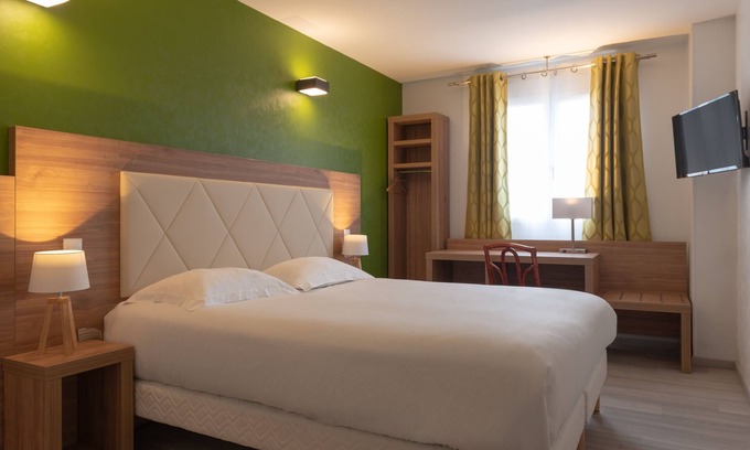 Evreux Hotel | Hôtel de l'Orme, Akena, Evreux