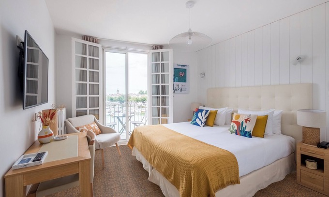 La Rochelle City Centre Hotel | Hôtel La Tour de Nesle La Rochelle Vieux Port