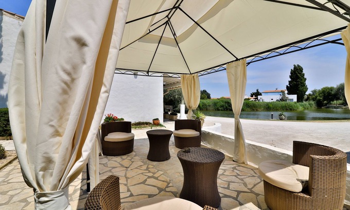 Saintes-Maries-de-la-Mer Hotel | Hôtel les Rizières