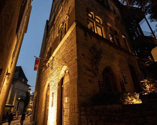Sarlat-la-Caneda Historic Center Apartment | Hôtel particulier Fénelon - XIIIe