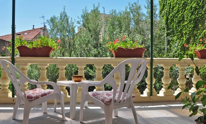 Salon-de-Provence Hotel | Hôtel Select
