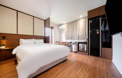Dong-Gu Hotel | H Avenue Hotel Chungjangro