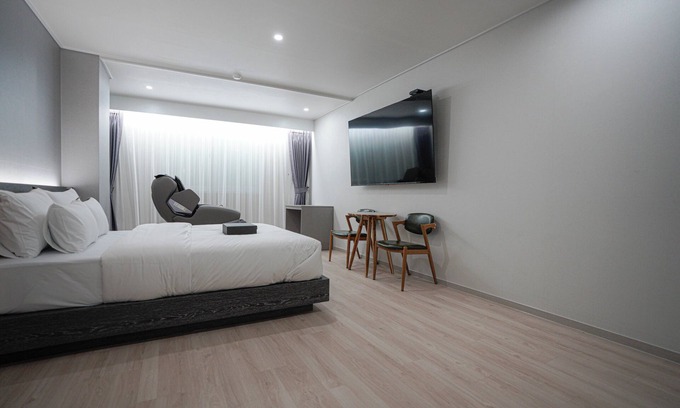 Gwangsan-gu Hotel | H-EVIAN