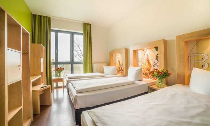 Gesundbrunnen Hotel | H+ Hotel 4 Youth Berlin Mitte