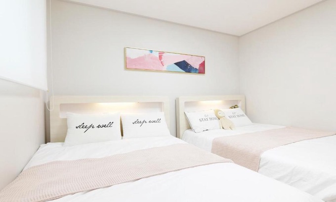 Yeonnam-dong Apartment | H House Yeonnam