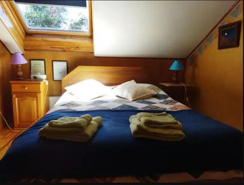 Valdivia House | Habitación para dos personas cama matrimonial y Habitación para una persona cama individual