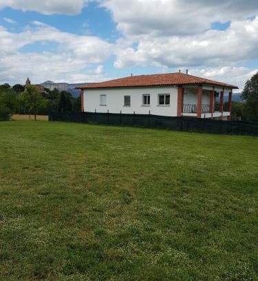 Vilanova de Sau Cabin | Habitacion en alojamiento turistico compartido con la amfitriona, estancias compartidas baño, terraza, cocina